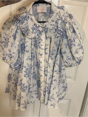 Selkie White Blouse with Blue Floral Ruffle Collar